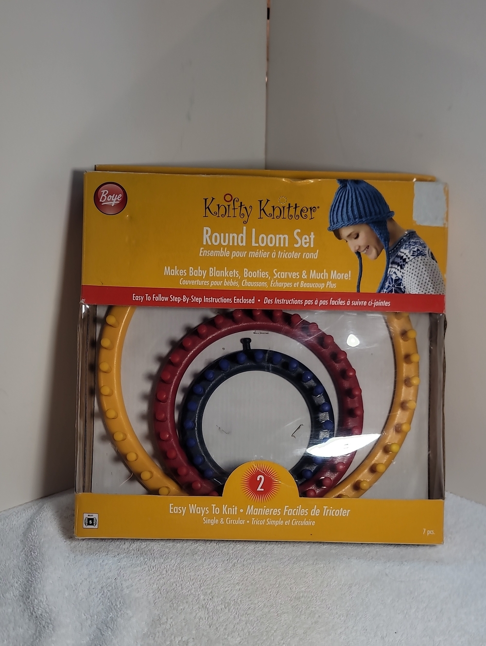 Knifty Knitter Round Loom Set - Yellow/Red/Blue NWOT